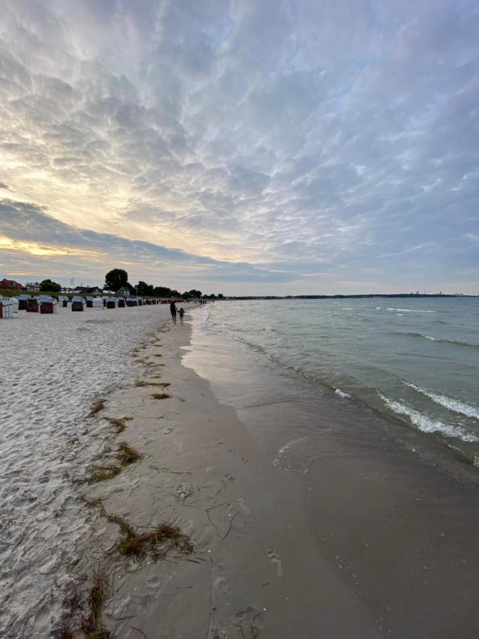 Stylische Ferienwohnung Scharbeutz Top Lage Strand Eksteriør billede